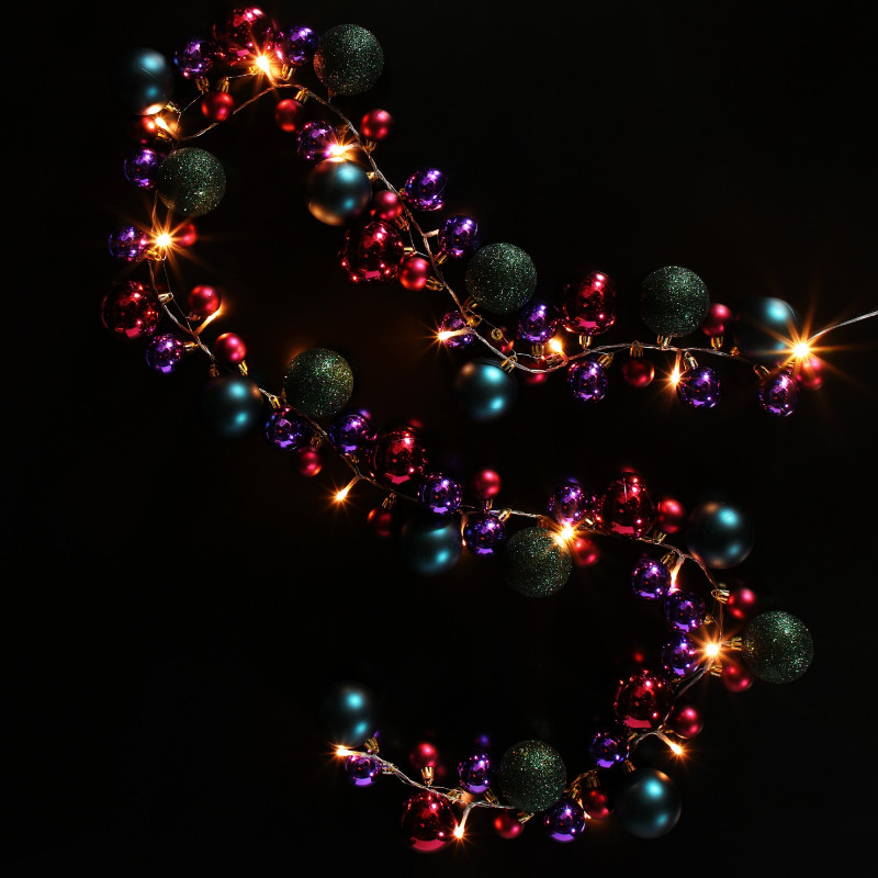 Leisuregrow MULTI BAUBLE CLUSTER GARLAND- BATTERY OPERATED
