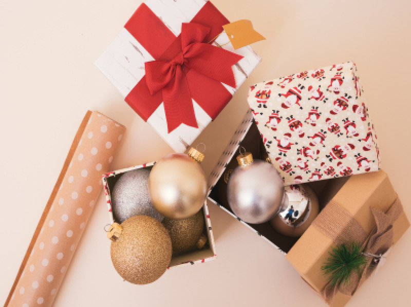 Christmas Shop & Display