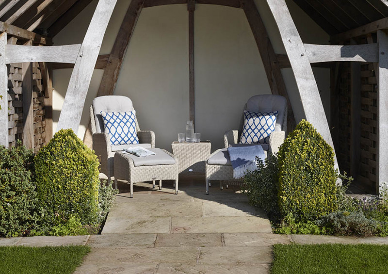 Bramblecrest Tetbury Recliner set photo
