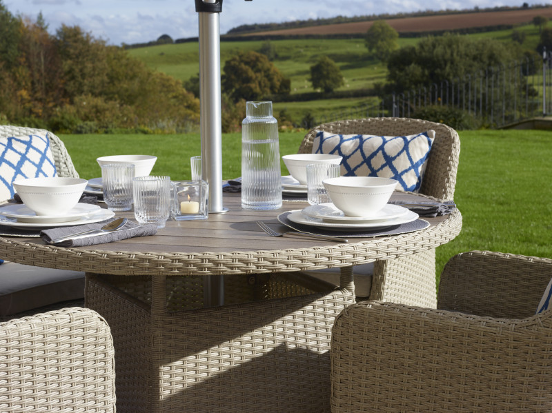 Tetbury 4 Seat Dining Set with Parasol & Base photo