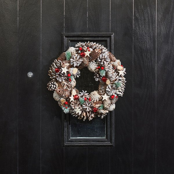 FrostStar Wreath - 50cm photo