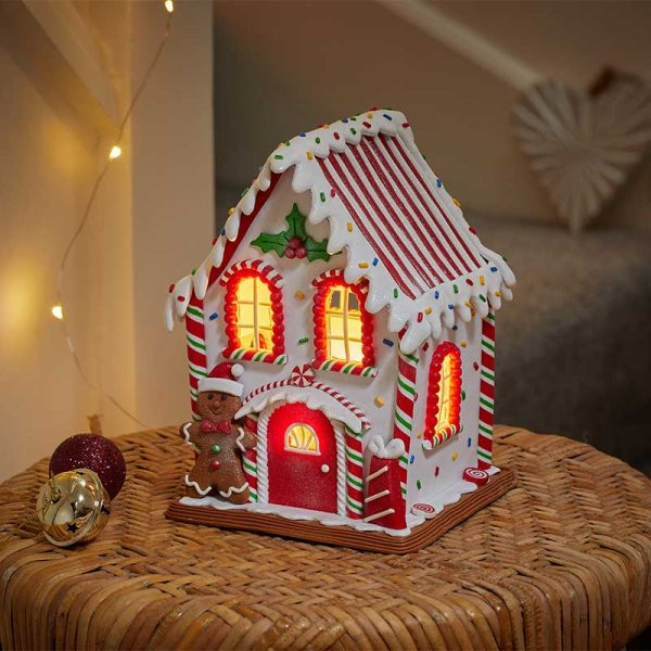 Smart Garden Gingerbread CandyCabin