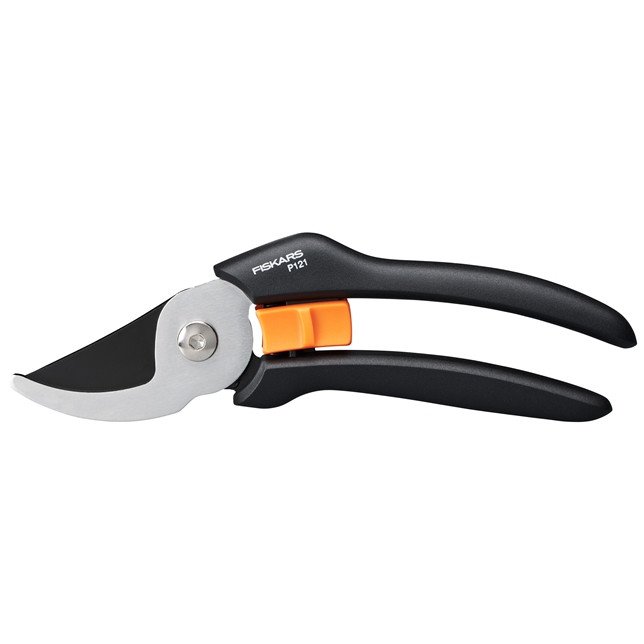 Fiskars Solid™ Bypass Pruner P121