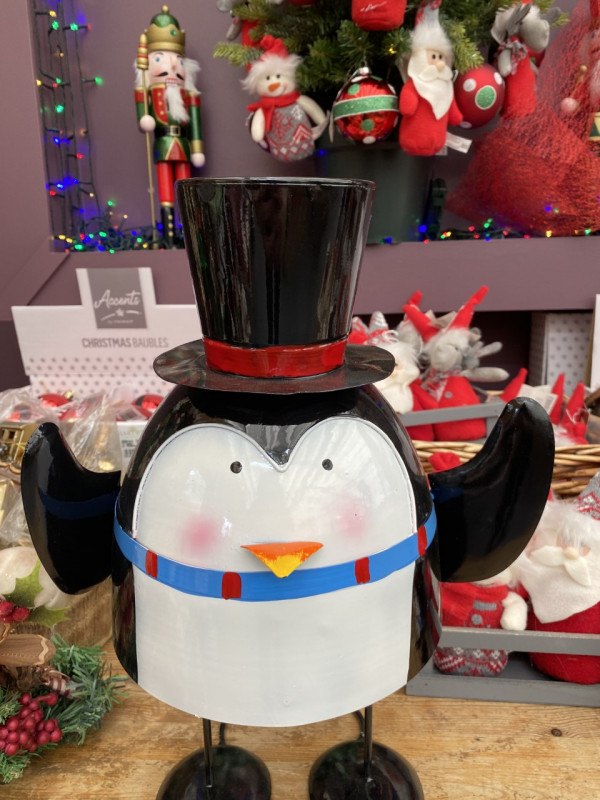 Christmas bobbin' Penguin - Large photo
